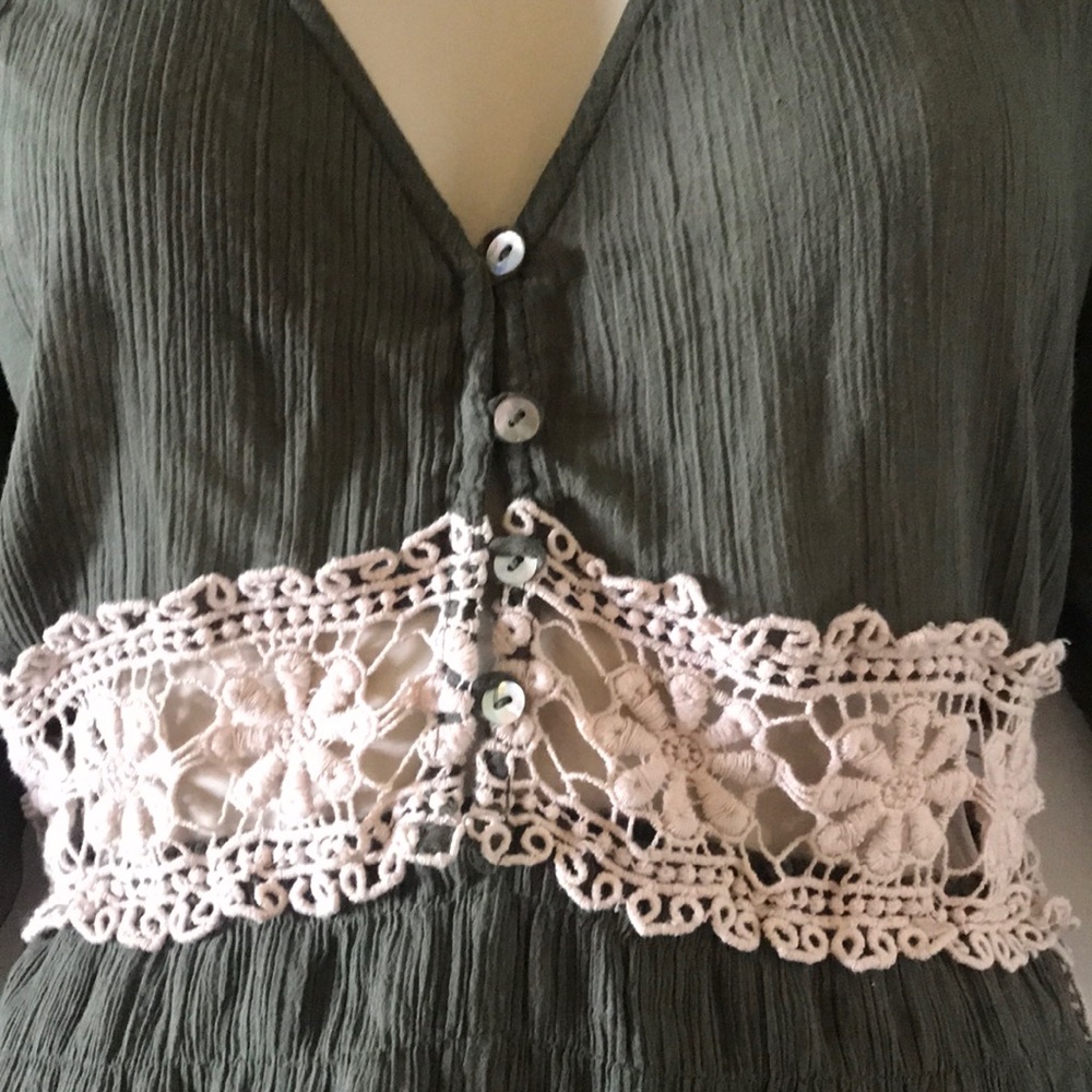 Romper - Picture 2 of 5